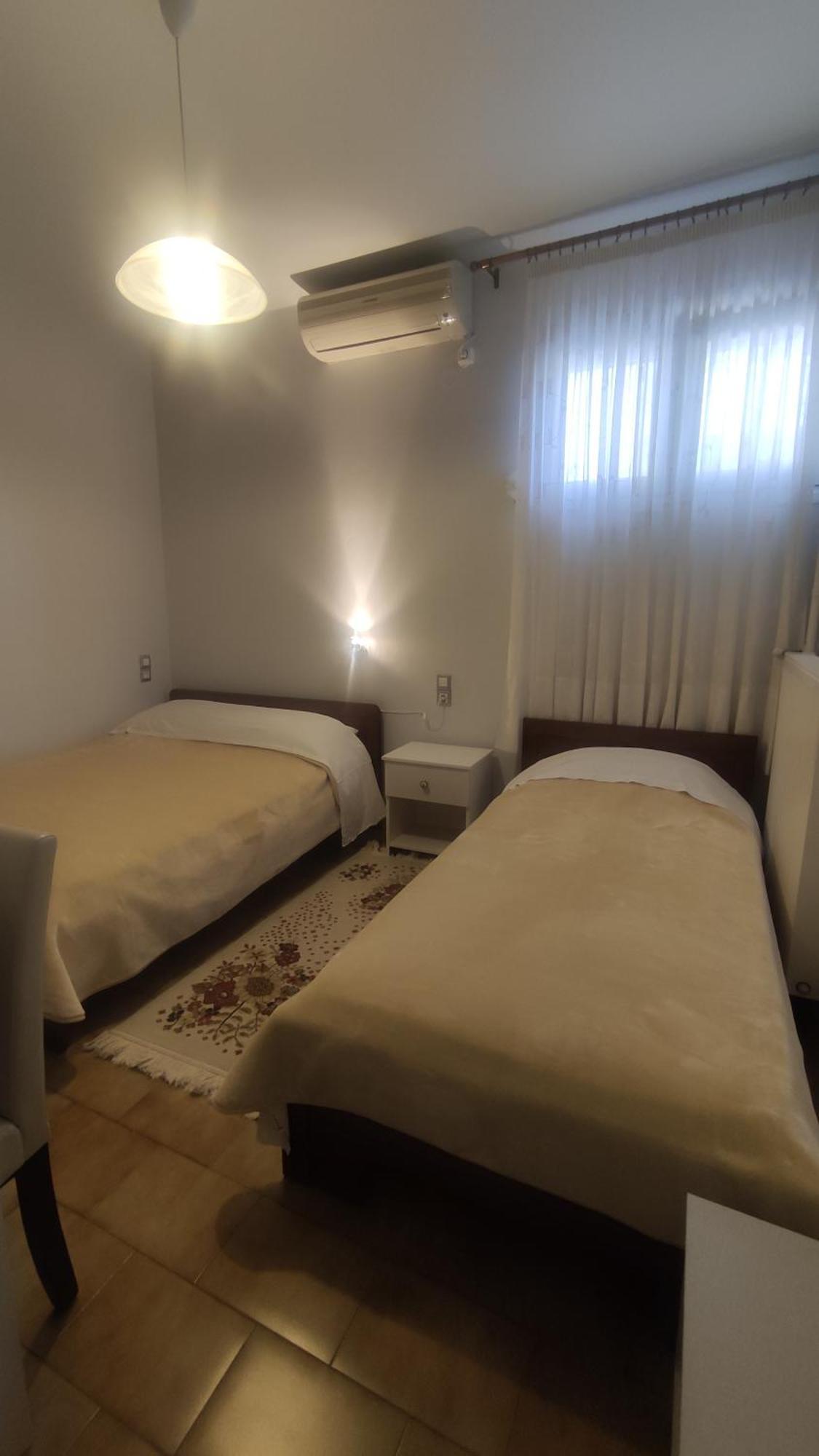 Eleni'S Rooms Ioannina Exterior photo